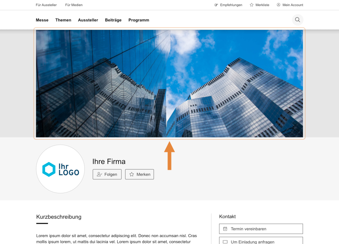 Ein Screenshot eines Aussteller-Profil auf einer Website mit Firmenlogo, Firmennamen, Standortangabe in der Messehalle, Kurzbeschreibung und Kontaktmöglichkeiten.  Ein oranger Pfeil weist hebt das Herobild hervor.